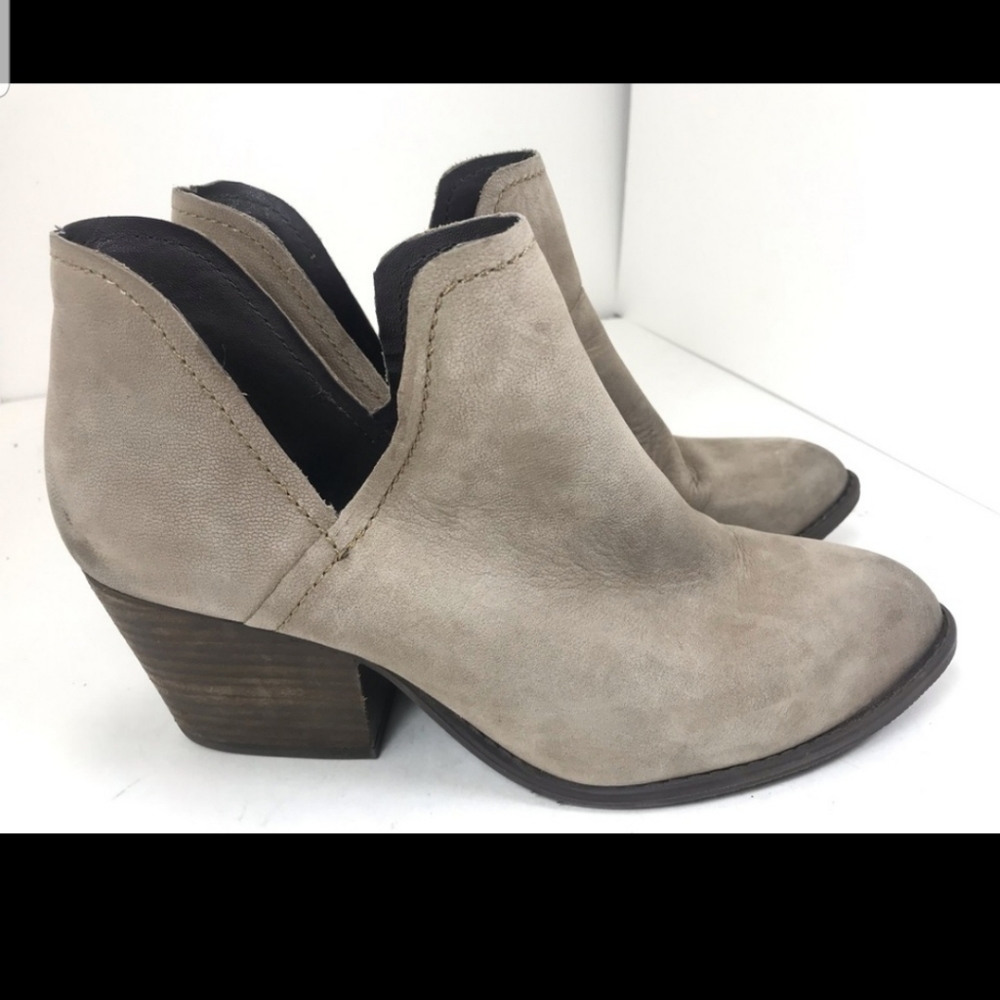Steve Madden Taupe Adelphie Size 10M (fit 10.5)